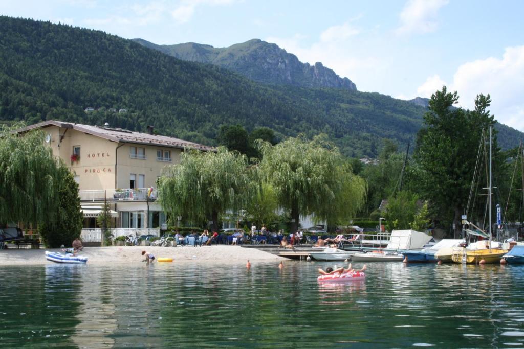 Hotel La Piroga Calceranica al Lago Exteriör bild